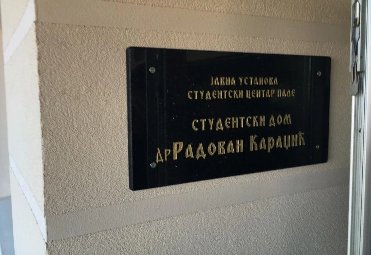 Traži se promjena imena studentskog doma nazvanog po Karadžiću