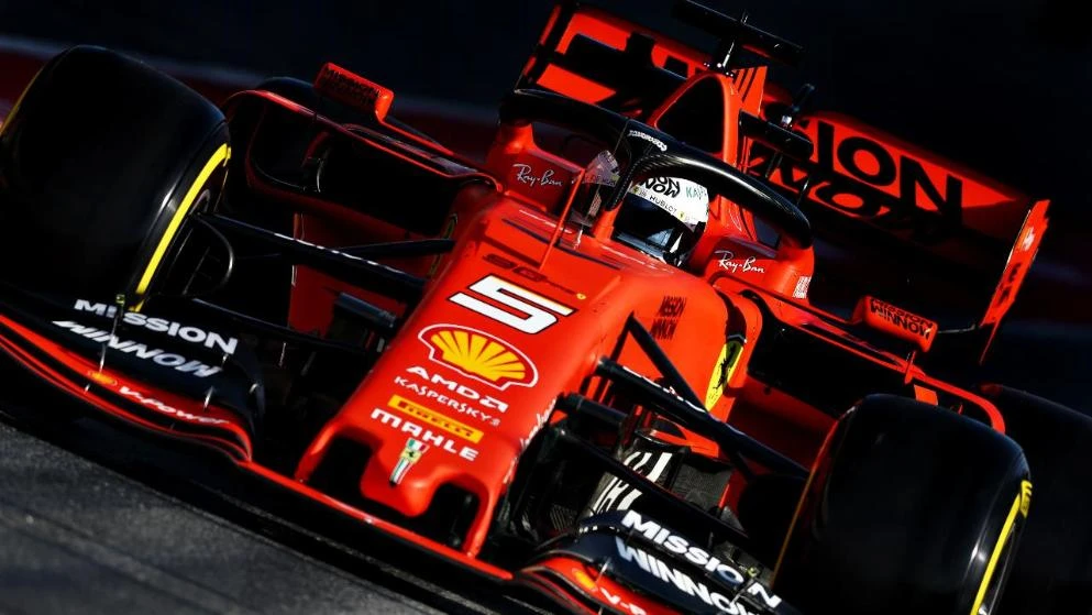 Vettel ''krstio'' svog novog Ferrarija SF90: Ove sezone vozi Linu
