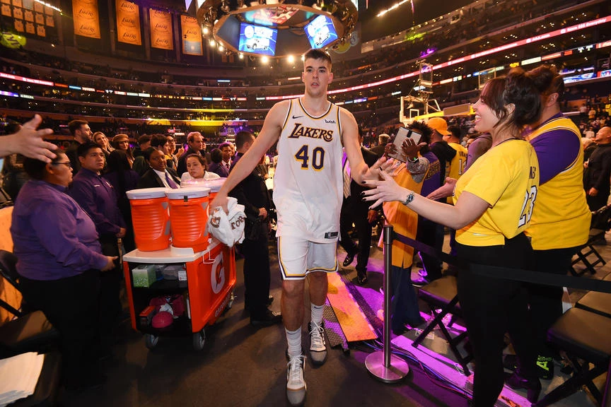 Zubac iz Lakersa prešao u Clipperse