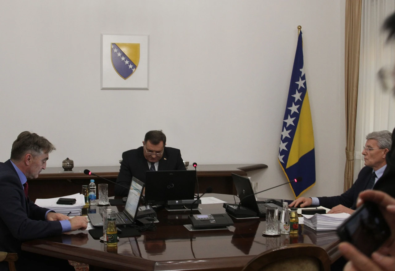 Članovi Predsjedništva u Bruxelles otputovali odvojeno
