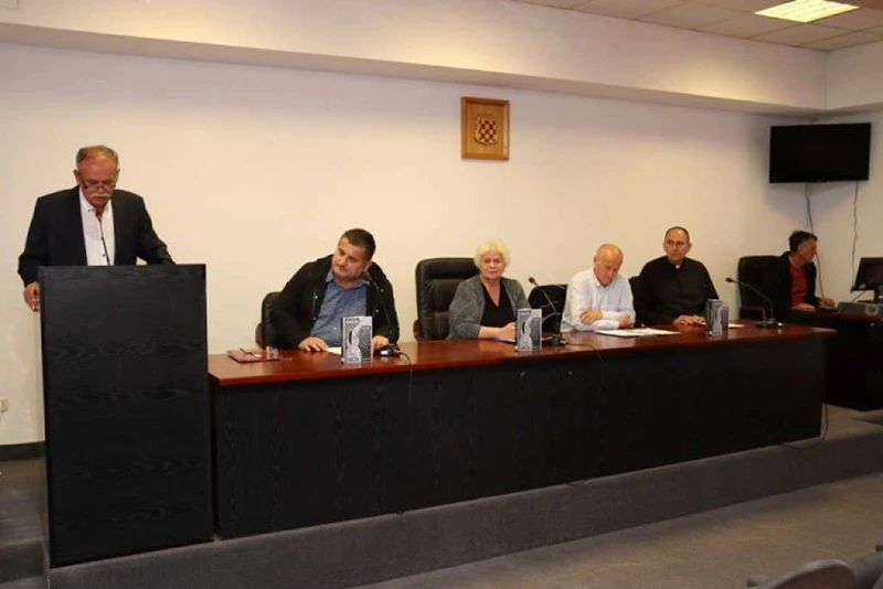 Predstavljena knjiga ''Vareške suze - ispovijest žene silovane u ratu''