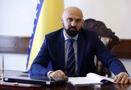 Isak: Neće biti rata u BiH, uskoro će se vidjeti što je pozadina ''Black Tie 2''