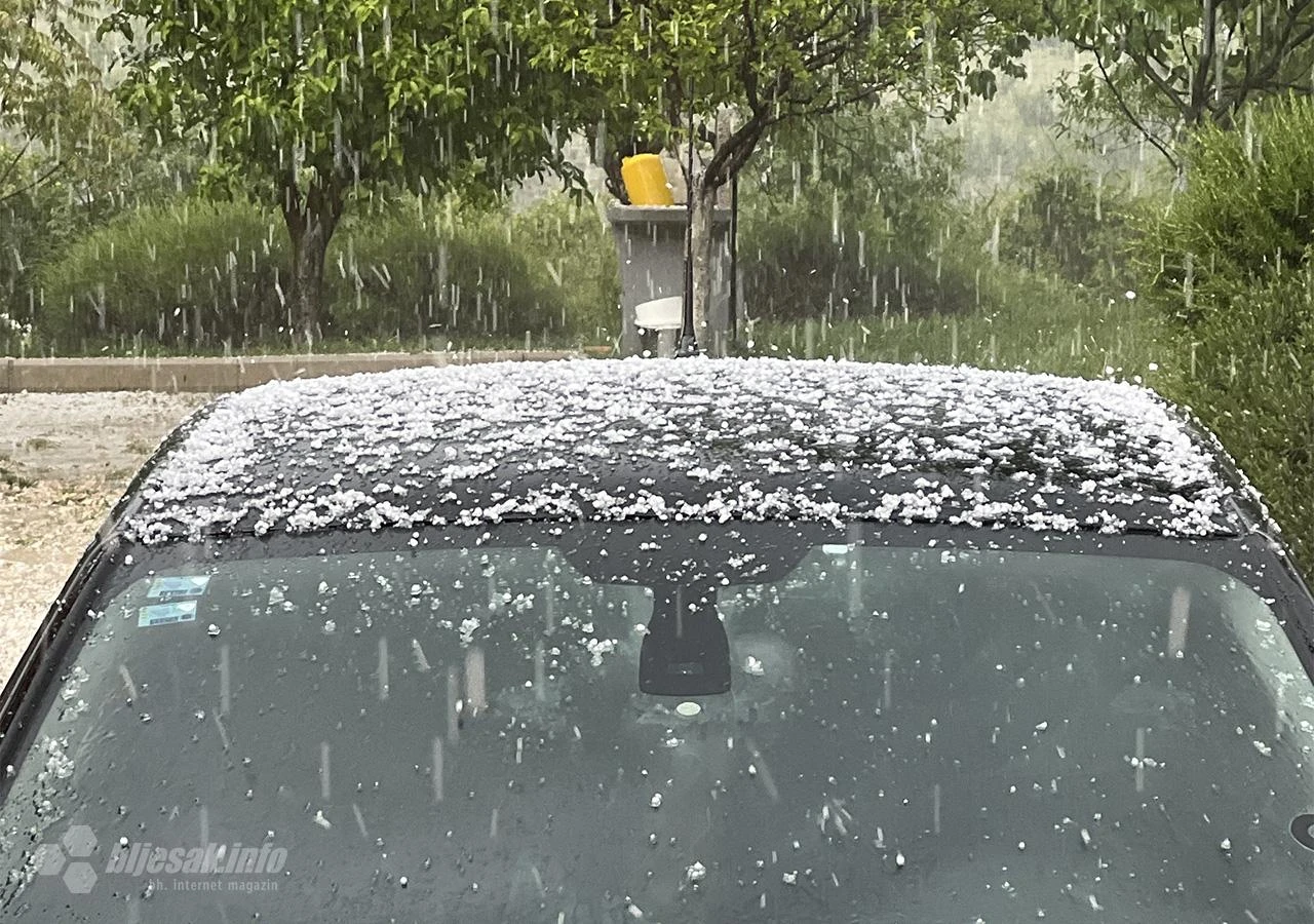 Kratkotrajna jača kiša praćena gradom pogodila Mostar i okolicu