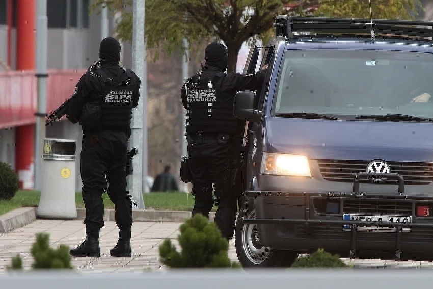Velika policijska akcija, pretresi i u Mostaru: Na meti osobe povezane s narko-kartelom Edina Gačanina Tita 