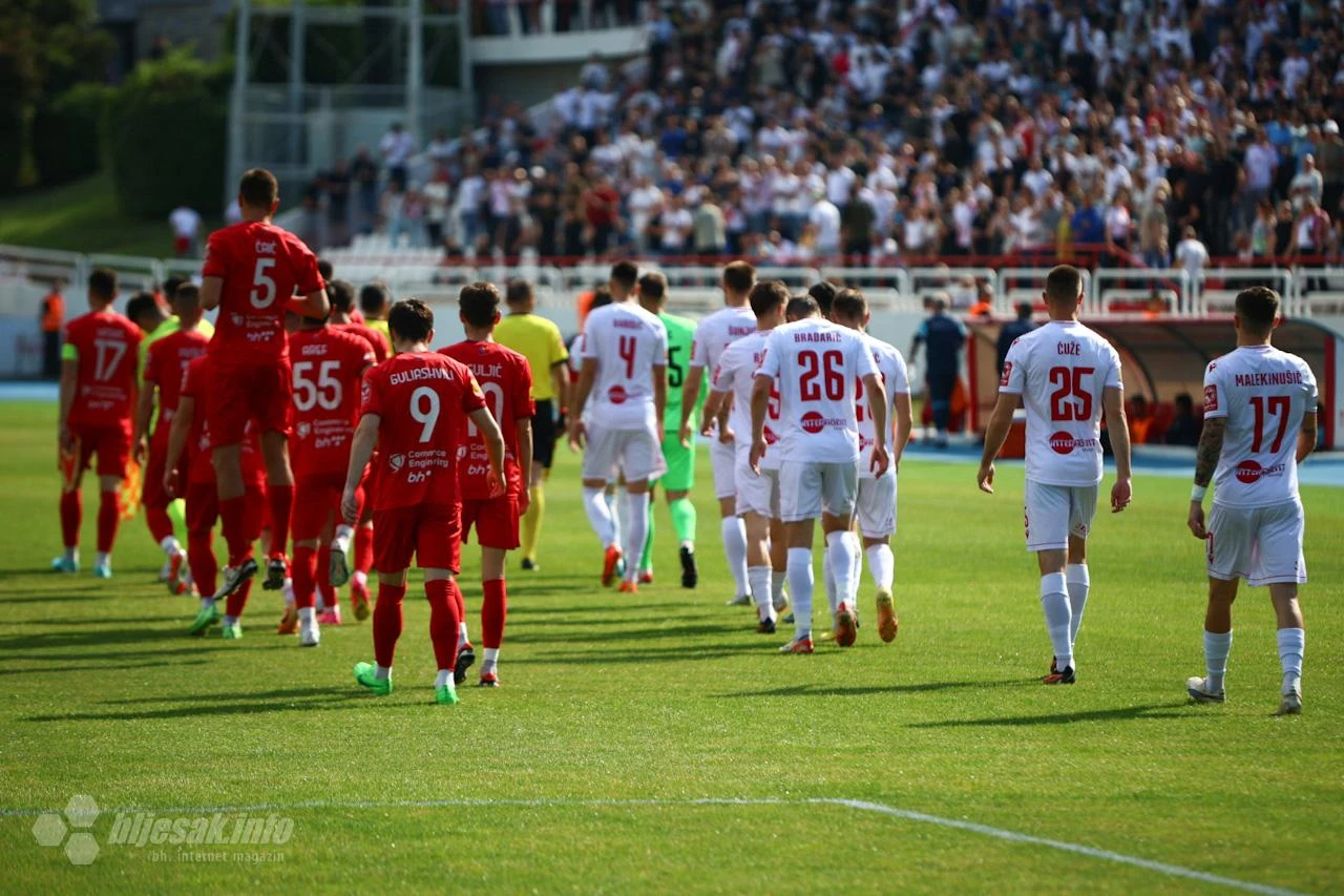 FOTO | Pogledajte kako je proteklo prvo poluvrijeme mostarskog derbija