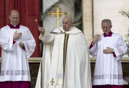 Papa Franjo u poruci 'Urbi et Orbi' pozvao na primirje u Gazi i oslobađanje talaca