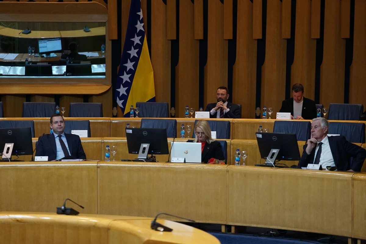 Usvojene izmjene i dopune Zakona o državnoj službi u institucijama BiH