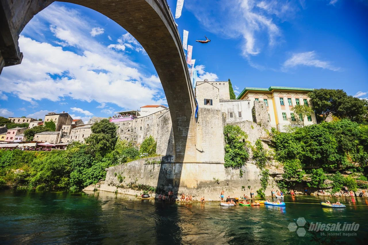 Kako se skupljao novac za skokove sa Starog mosta?!