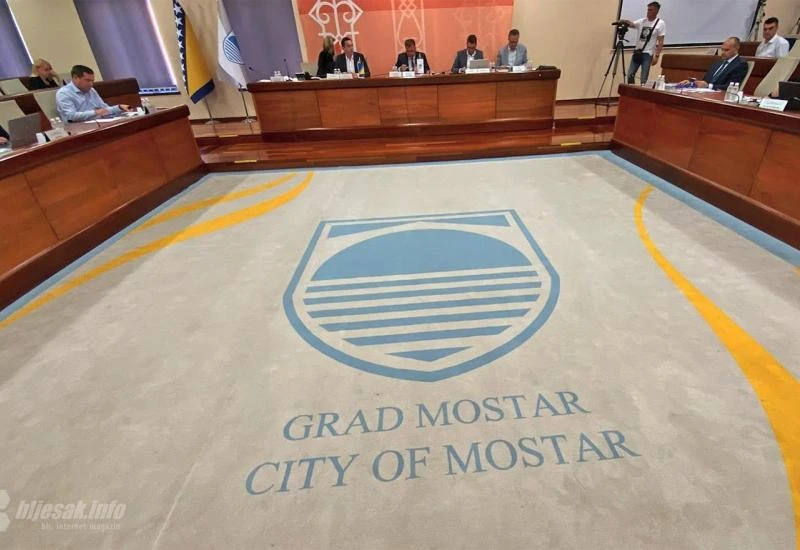 Ruke mostarskih vijećnika spremne - Polog, koncesije, vrtići, nekretnine...