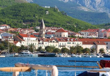 Bh. građani "okupirali" Makarsku za Novu godinu