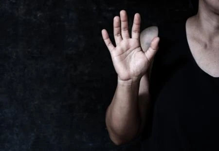 Policajcima koji zlostavljaju žene umjesto otkaza smanjenje plaće 