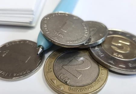 Prihodi od neizravnih poreza veći za 652 milijuna KM