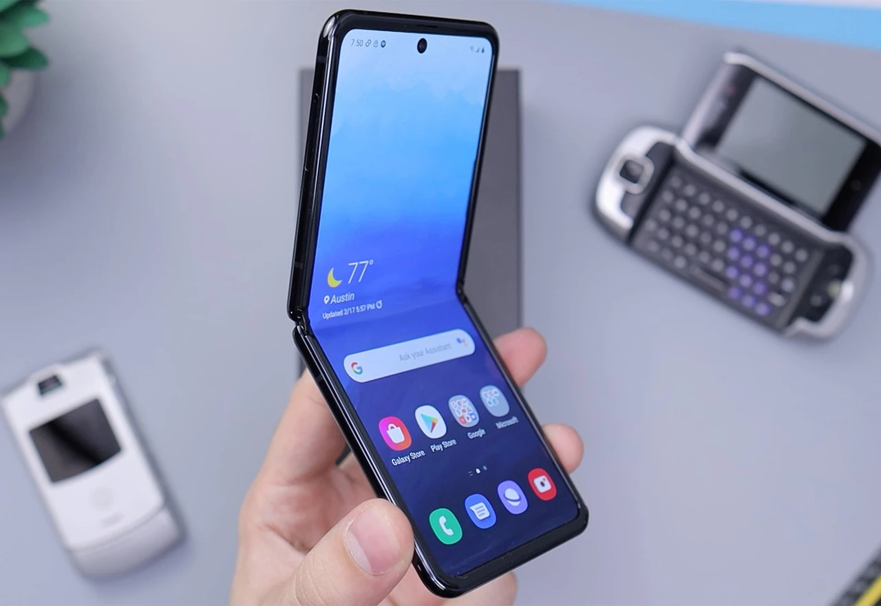 Ipak ništa od Samsungovog sklopivog mobitela srednjeg ranga