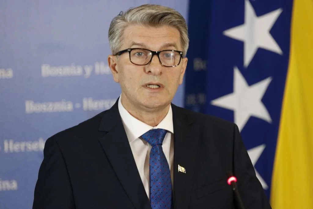 Šemsudin Mehmedović potvrdio kandidaturu za predsjednika SDA