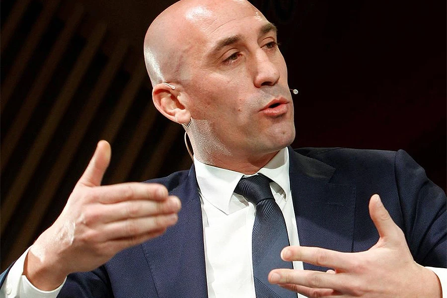Kaos u španjolskom nogometu: Rubiales prijeti reprezentativkama suspenzijom