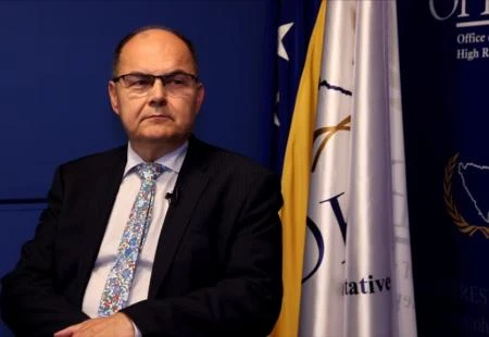 OHR: Schmidt odlučio da ne sudjeluje u ''orkestriranoj kazališnoj predstavi''