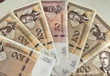 Hoće li od 1. siječnja minimalna plaća biti 1.000 KM?