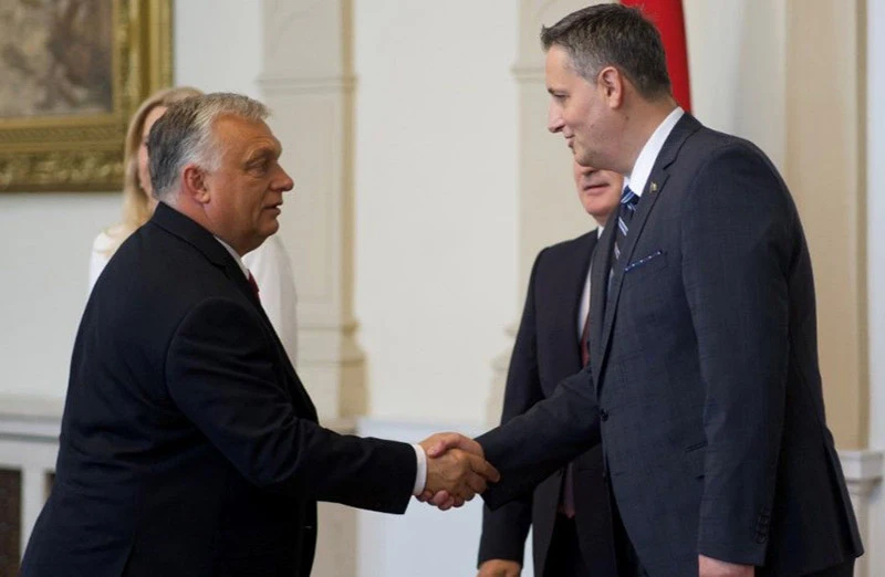Bećirović Orbanu: EU treba zaustaviti Dodika
