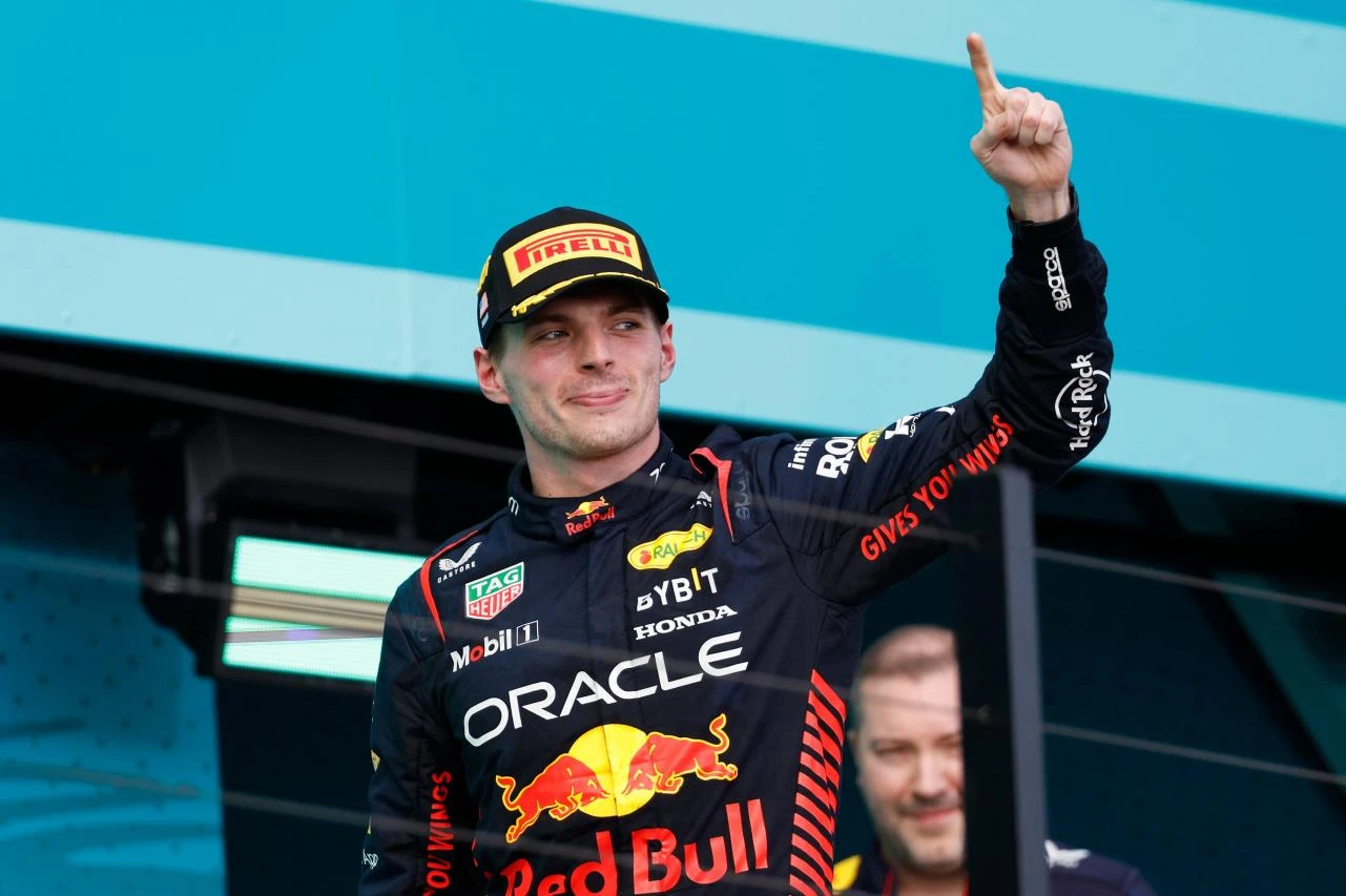 Verstappen se izjednačio sa Sennom