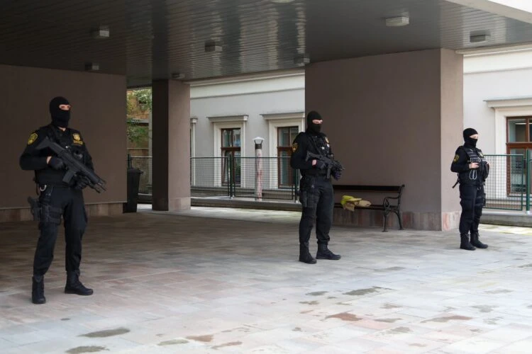 FUP opet pretresa: Na meti pomoćnici uhićenog načelnika Hadžibajrića