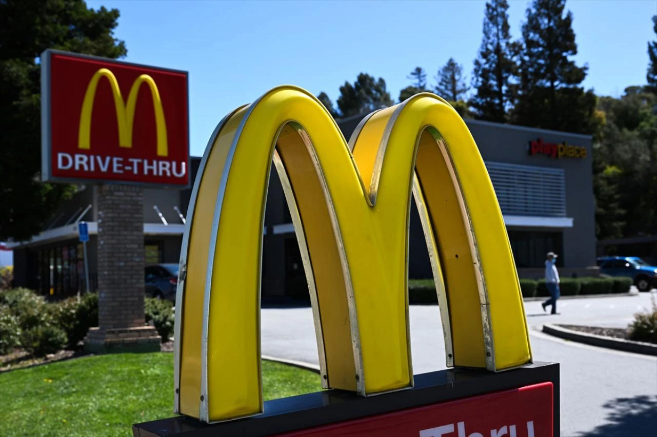 SAD: Djeca od 10 godina radila u McDonaldsu do 2 ujutro