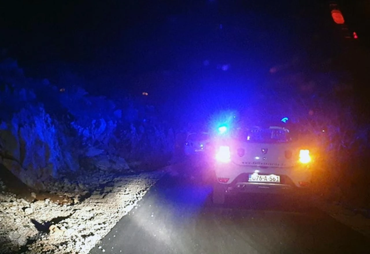 Stolac: Sarajlija ozlijeđen pri slijetanju automobila