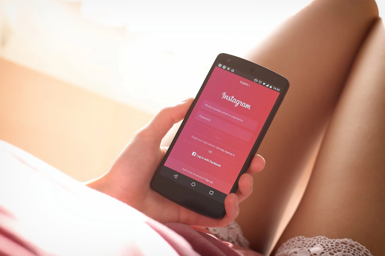 Facebook i Instagram odustaju od podrške za NFT-e