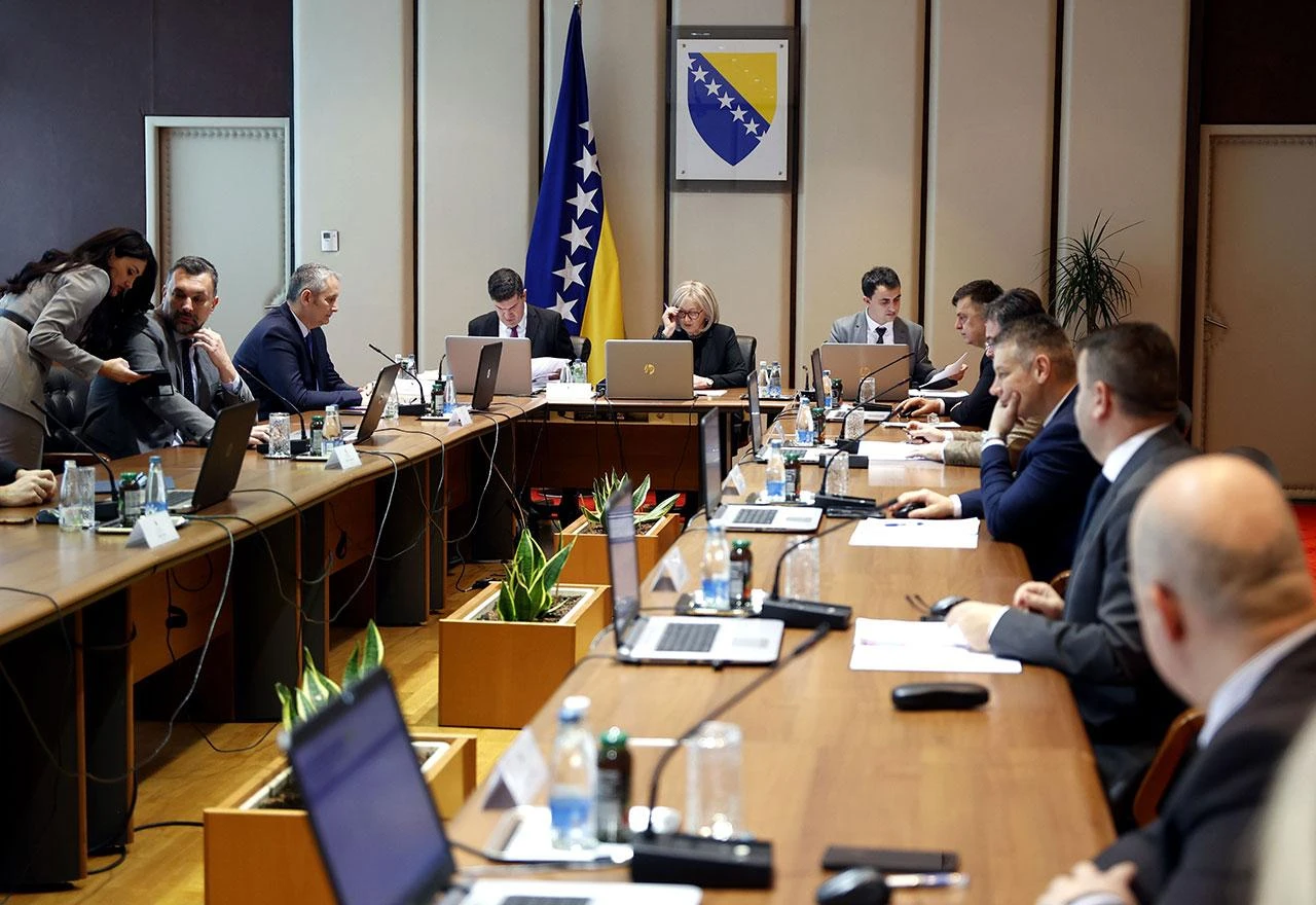 Zbog neslaganja Viškovića i Krišto prekinuta sjednica Vijeća ministara?!