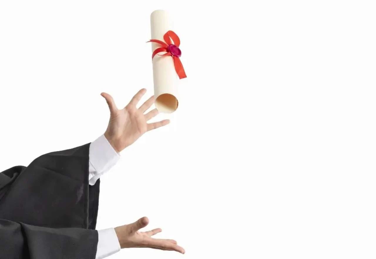 Dekanima kućni pritvor zbog lažnih diploma 