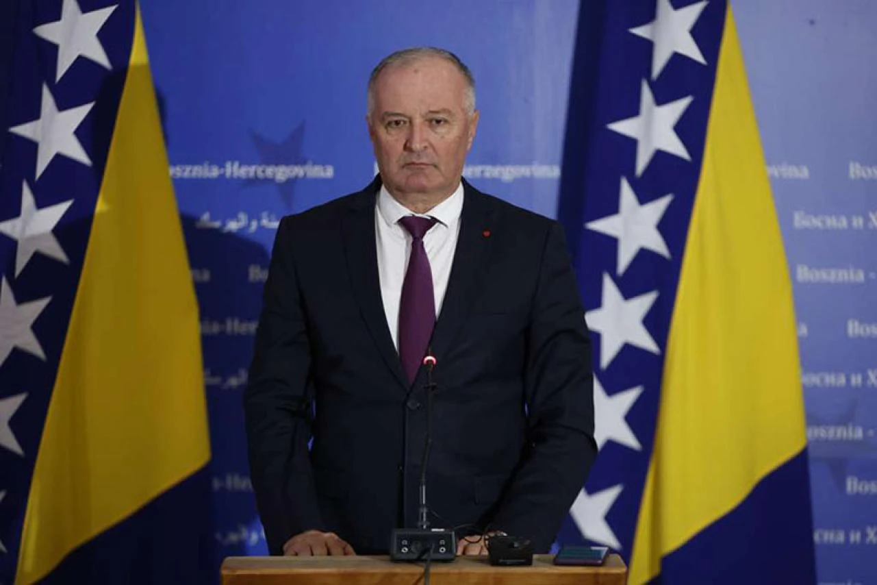 Helez: Put u NATO je (možda) važniji od ulaska u EU