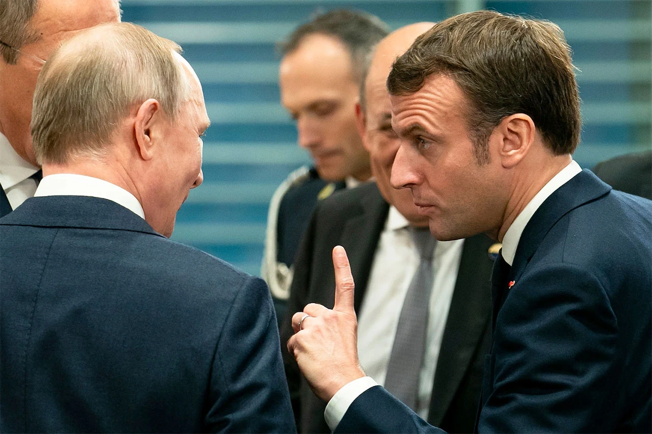 Macron bi Putinu oduzeo orden Legije časti koju mu je dodijelio Jacques Chirac