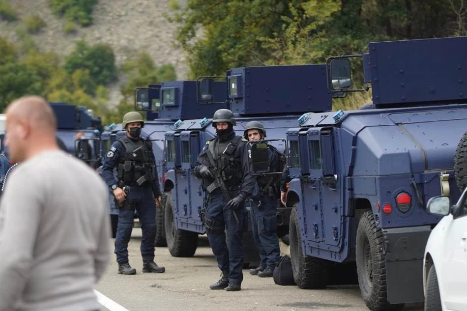Glavne ceste na sjeveru Kosova i dalje blokirane