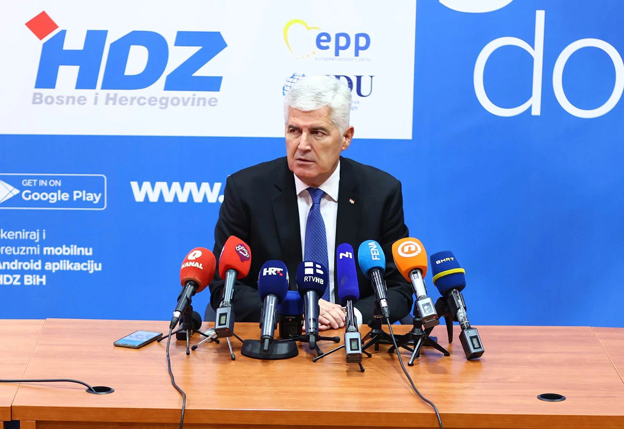 Čović o formiranju vlasti: Ne bavim se semaforima i prometnom signalizacijom