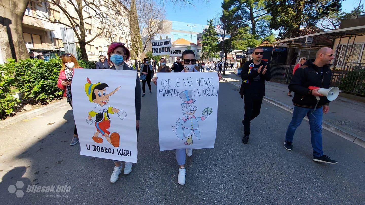 Masovni prosvjed zdravstvenih radnika u Mostaru!