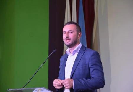 Semir Efendić: HDZ neće dobiti više s Osmorkom, može samo manje