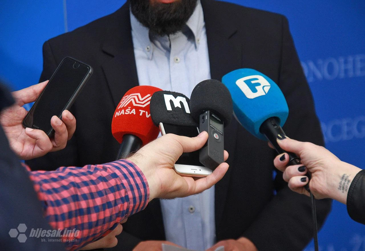 Od viška (pitanja) glava (ne) boli
