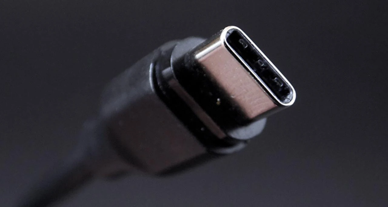 EU uvodi jedinstveni priključak za punjenje za sve pametne telefone