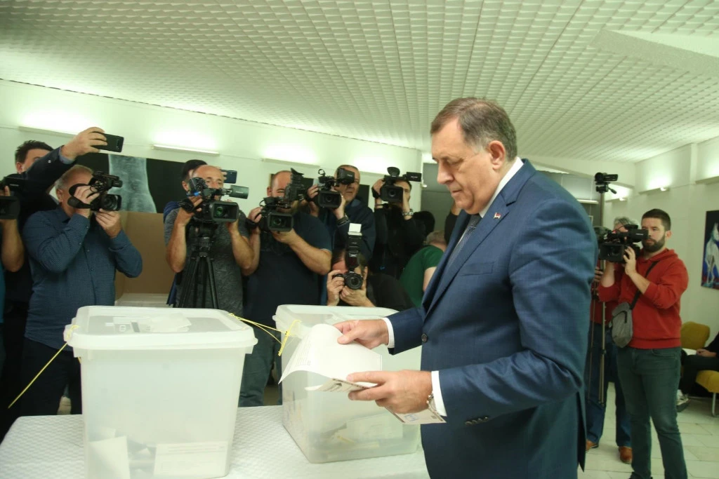 SIP: Dodik i dalje ispred Trivić