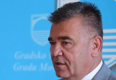 Nacionalistički motivi: Kazalište odgovorilo Mariću