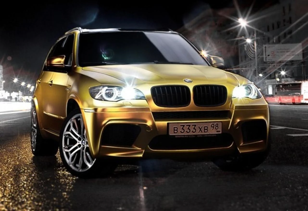 MUP HNŽ o napadu huligana u Opinama: Maskirane osobe pobjegle u BMW-u zlatne boje, plavom Cliu i crvenom Golfu II