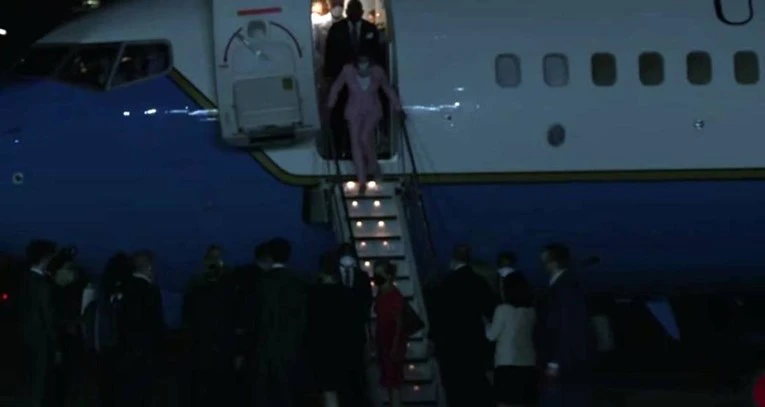 Nancy Pelosi sletjela na Tajvan, Kina digla borbene avione