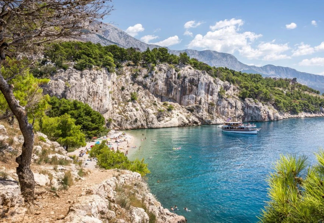 Najljepša nudistička plaža Makarske rivijere