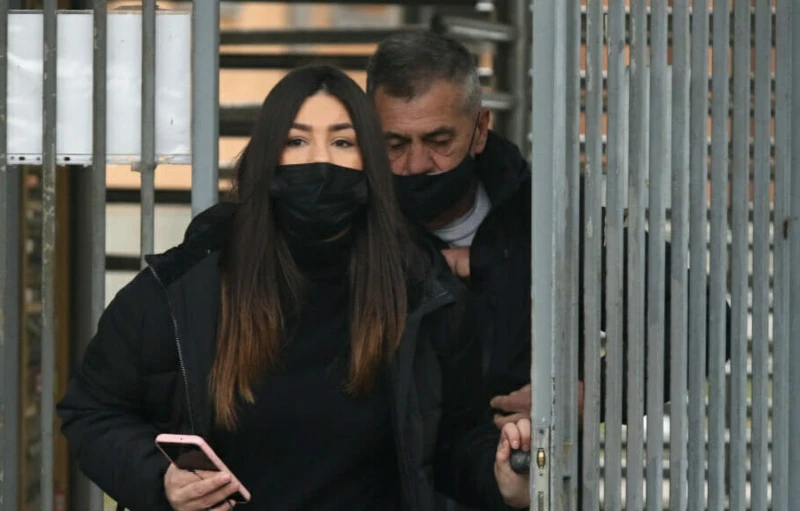 Mutap i ostali: Optuženi mu naknadno donio komadiće stakla