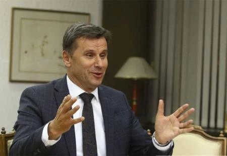 Novalić i ostali: Sortiranje ponuda za medicinsku opremu