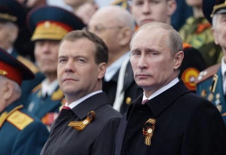 Medvedev ponovno prijeti nuklearnim ratom; Eksplozija vojnog skladišta u Rusiji
