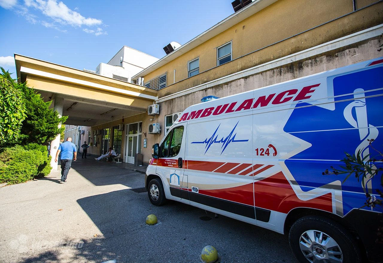 Muškarac iz Stoca ozlijeđen u slijetanju vozila