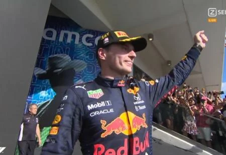 Verstappen u završnici ispred Leclerca