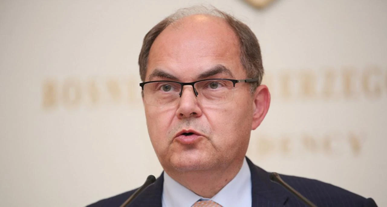 Schmidt: Razgovori u Neumu su na dobrom putu