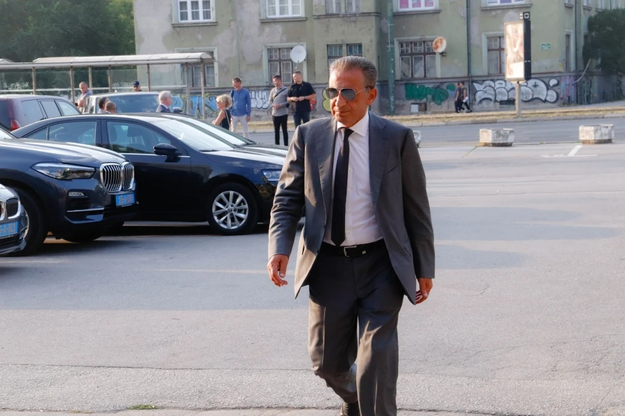 Osmica se 'preračunao': Potrošio 300.000 KM više nego što je zaradio