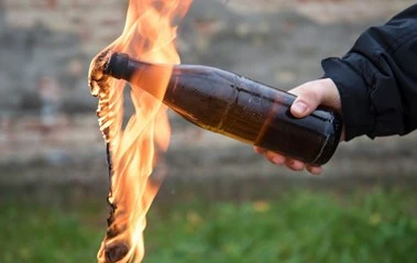 Bačen molotovljev koktel na ruski konzulat u Ukrajini